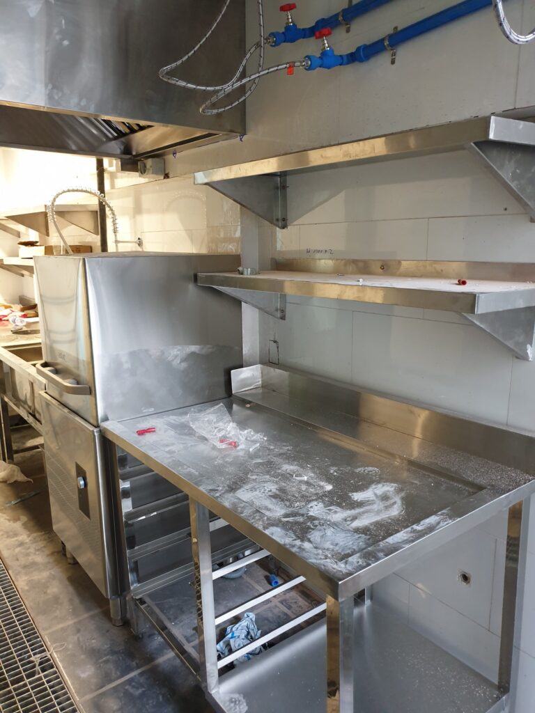 Thi công hệ thống bếp công nghiệp Chuỗi nhà hàng BeerClub Marina 17 132452517 3817282018333714 2248829558013160000 n