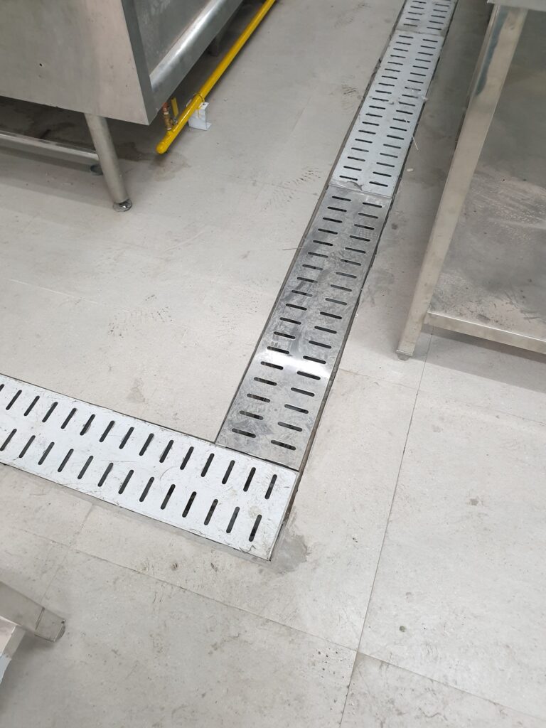 Thi công hệ thống bếp công nghiệp Chuỗi nhà hàng BeerClub Marina 16 133447389 3821688721226377 9032786537000830187 n