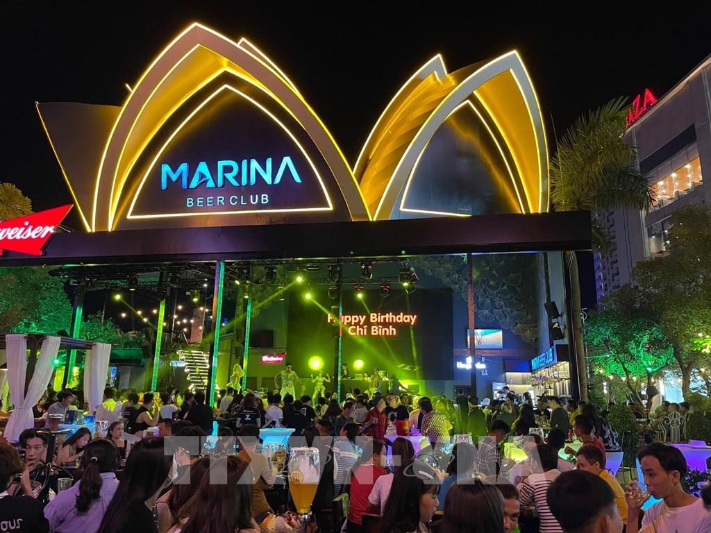 Thi công hệ thống bếp công nghiệp Chuỗi nhà hàng BeerClub Marina 9 175353 an giang yeu cau marina coffee beer club dung bieu dien nghe thuat tu ngay 5 8